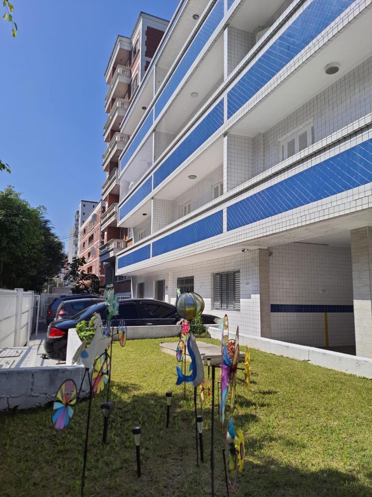 BEIRA MAR - 2 QUARTOS - 15 metros da Praia TUPI com VARANDA para até 8 hóspedes e ESTACIONAMENTO Praia Grande  Exterior foto