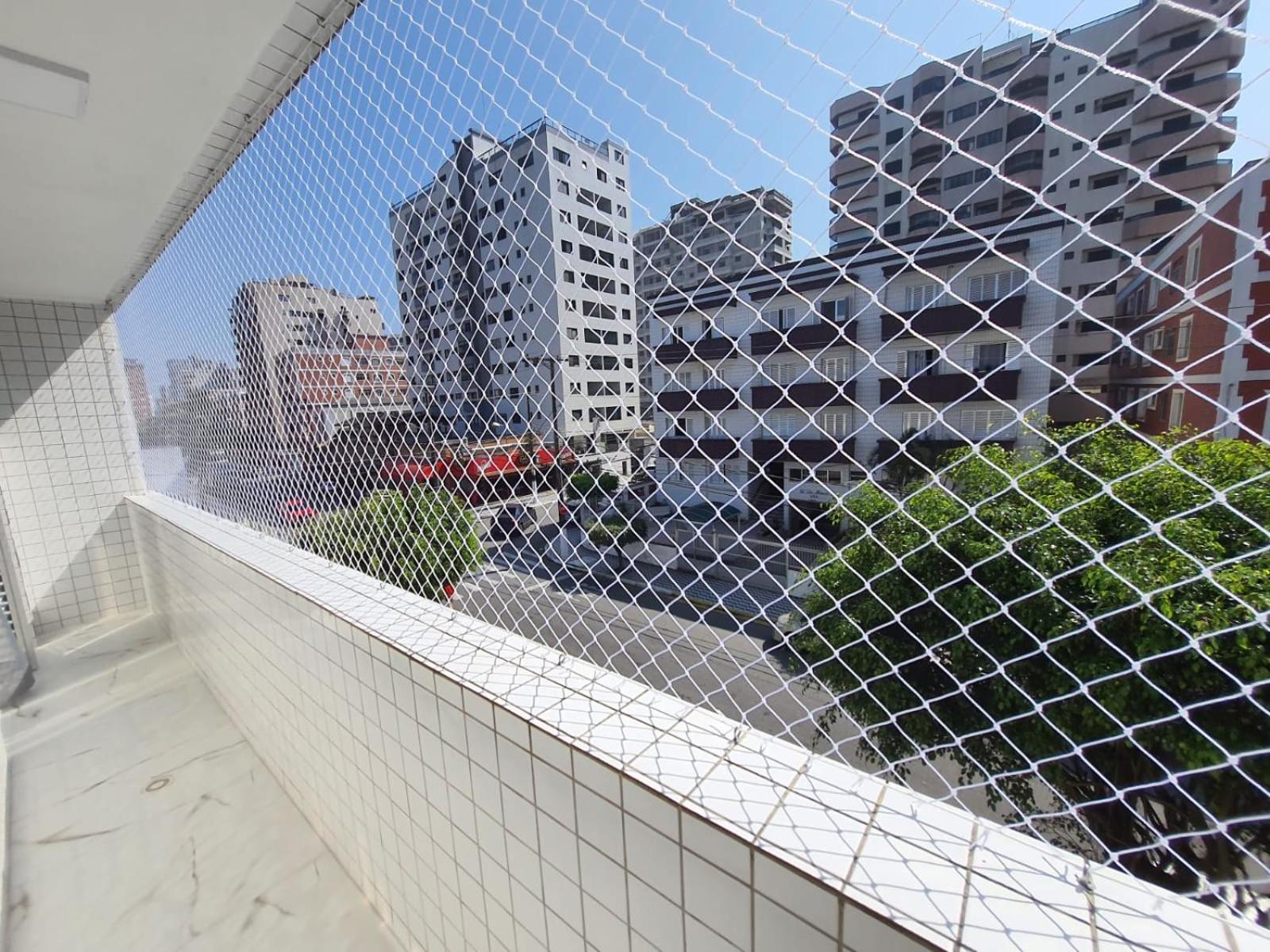 BEIRA MAR - 2 QUARTOS - 15 metros da Praia TUPI com VARANDA para até 8 hóspedes e ESTACIONAMENTO Praia Grande  Exterior foto